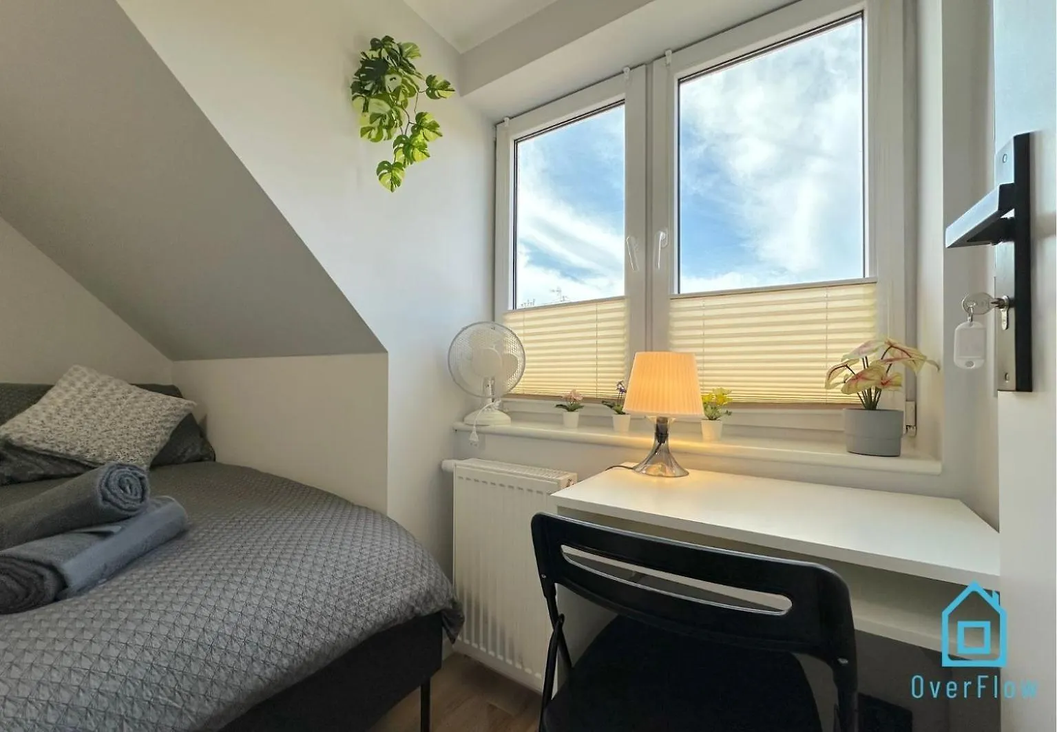 Tiny Room - 10 Minutes To Gdansk Old Town contacts